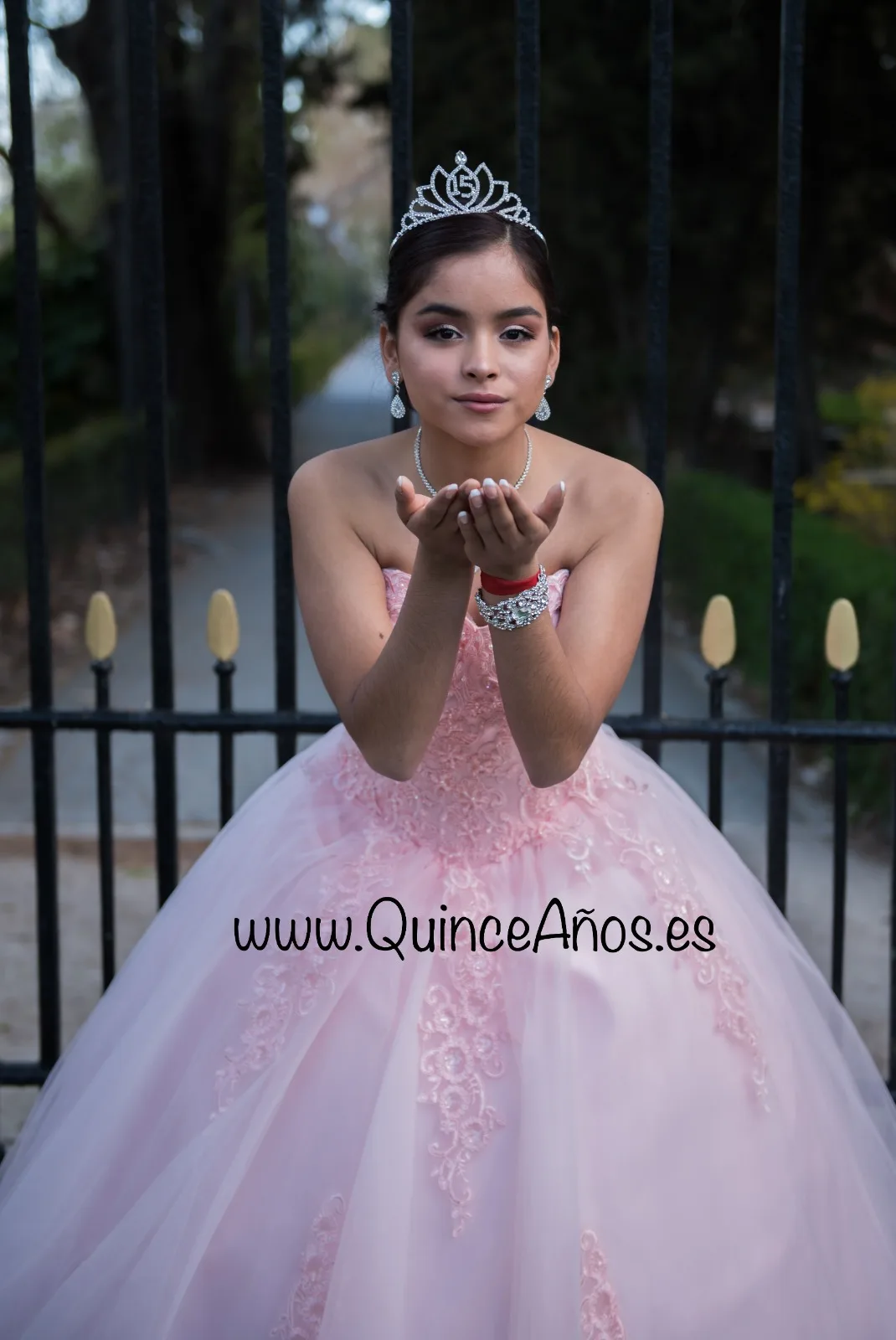 Vestido 15 años con encaje