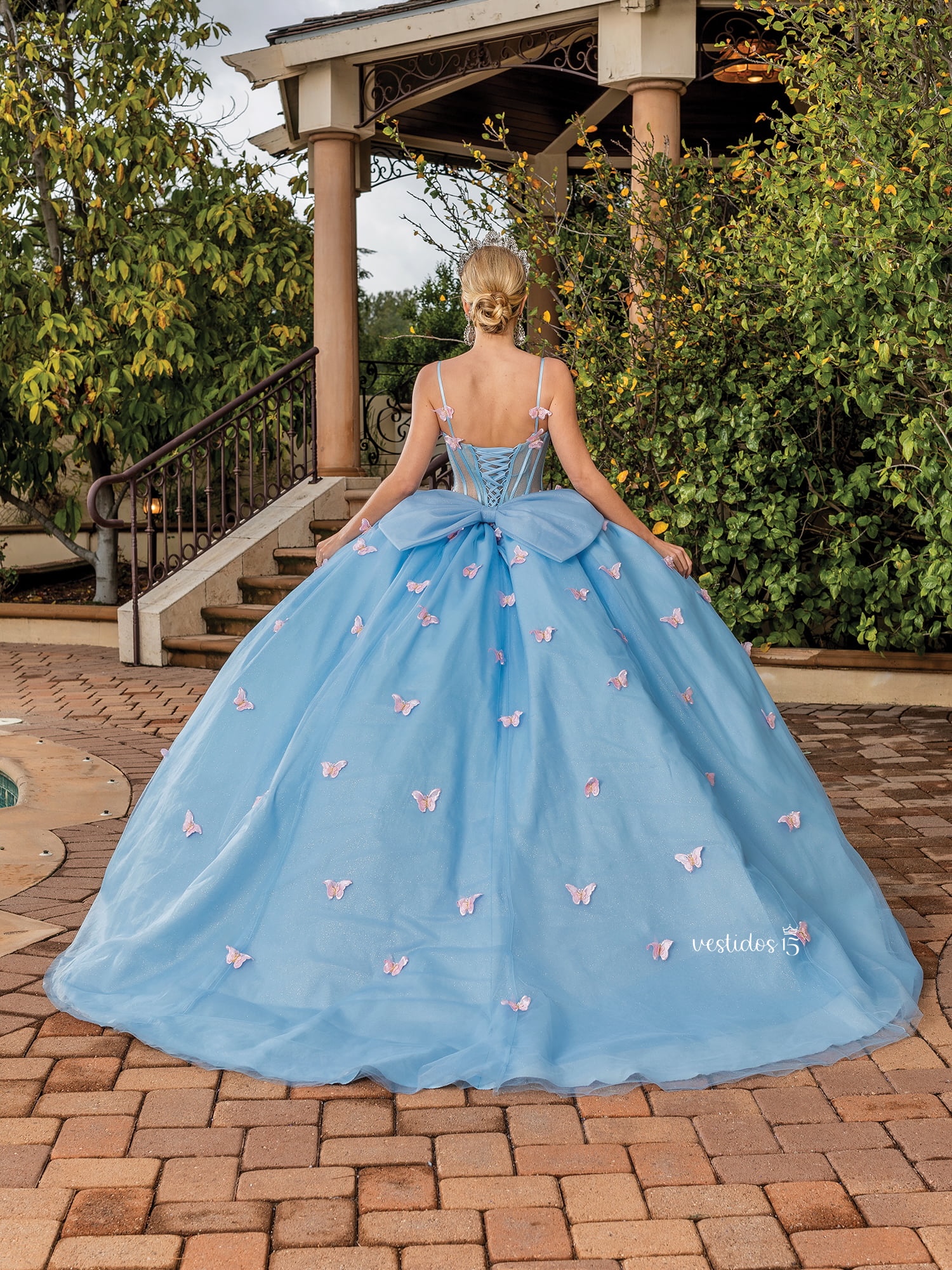 Alternative view of Vestido de 15 años Encanto Azul