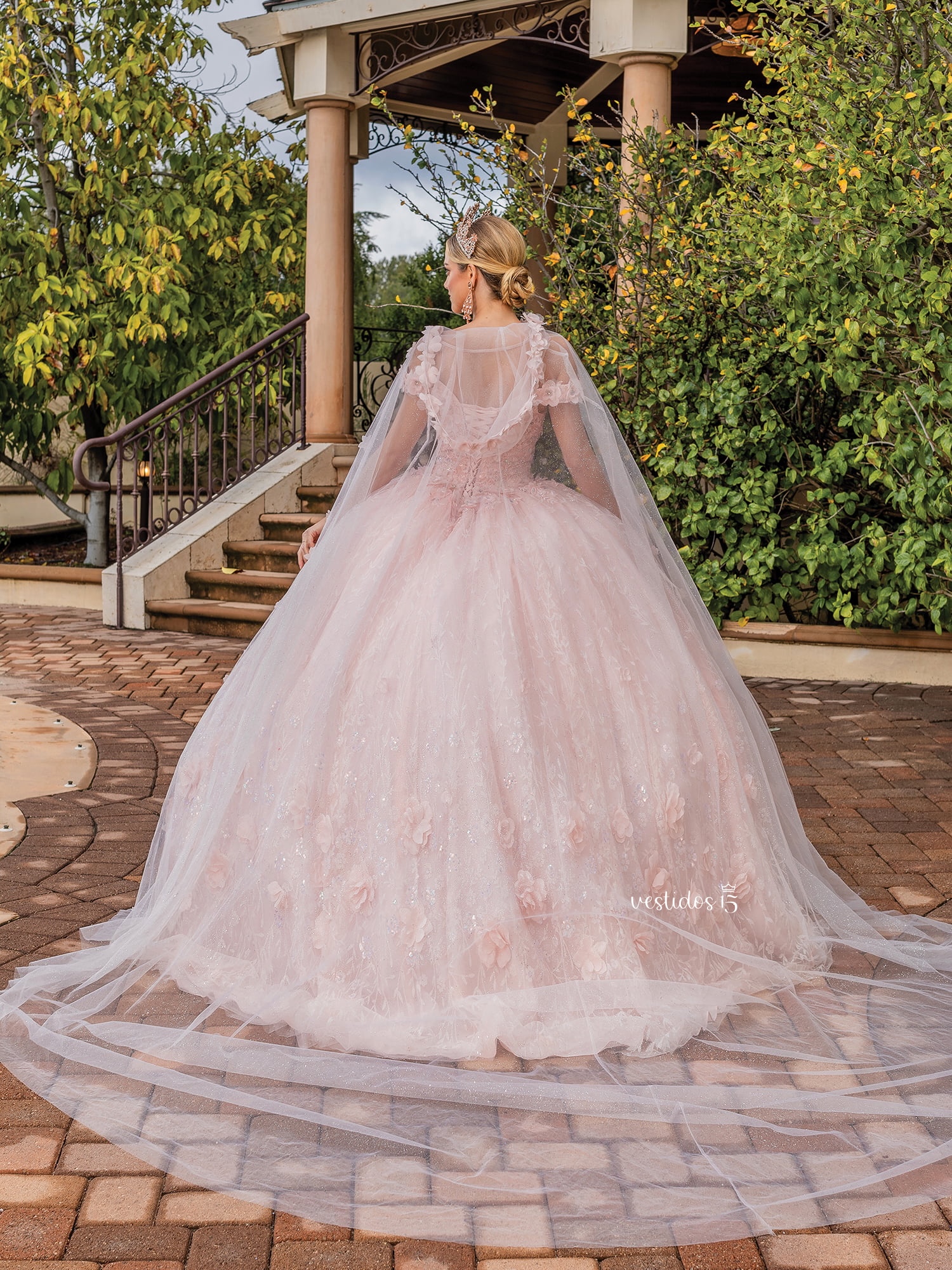 Alternative view of Vestido de 15 años Estrella Floral Rosa Palo / Pastel