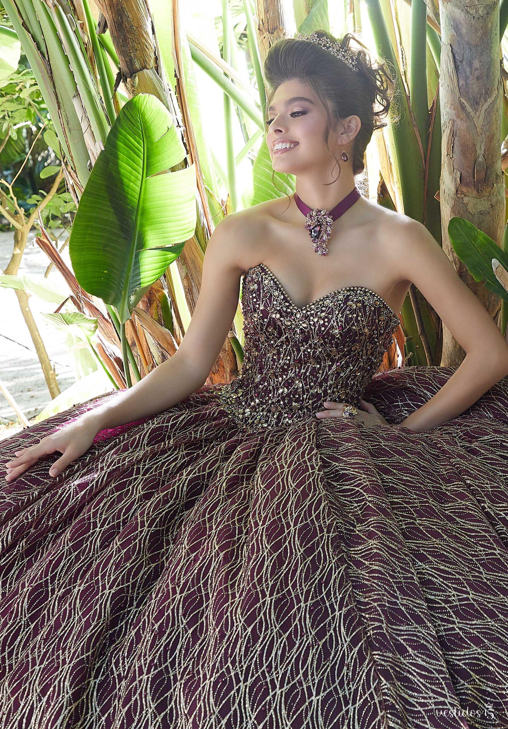 Vestido de 15 años Ambar Rojo con dorado