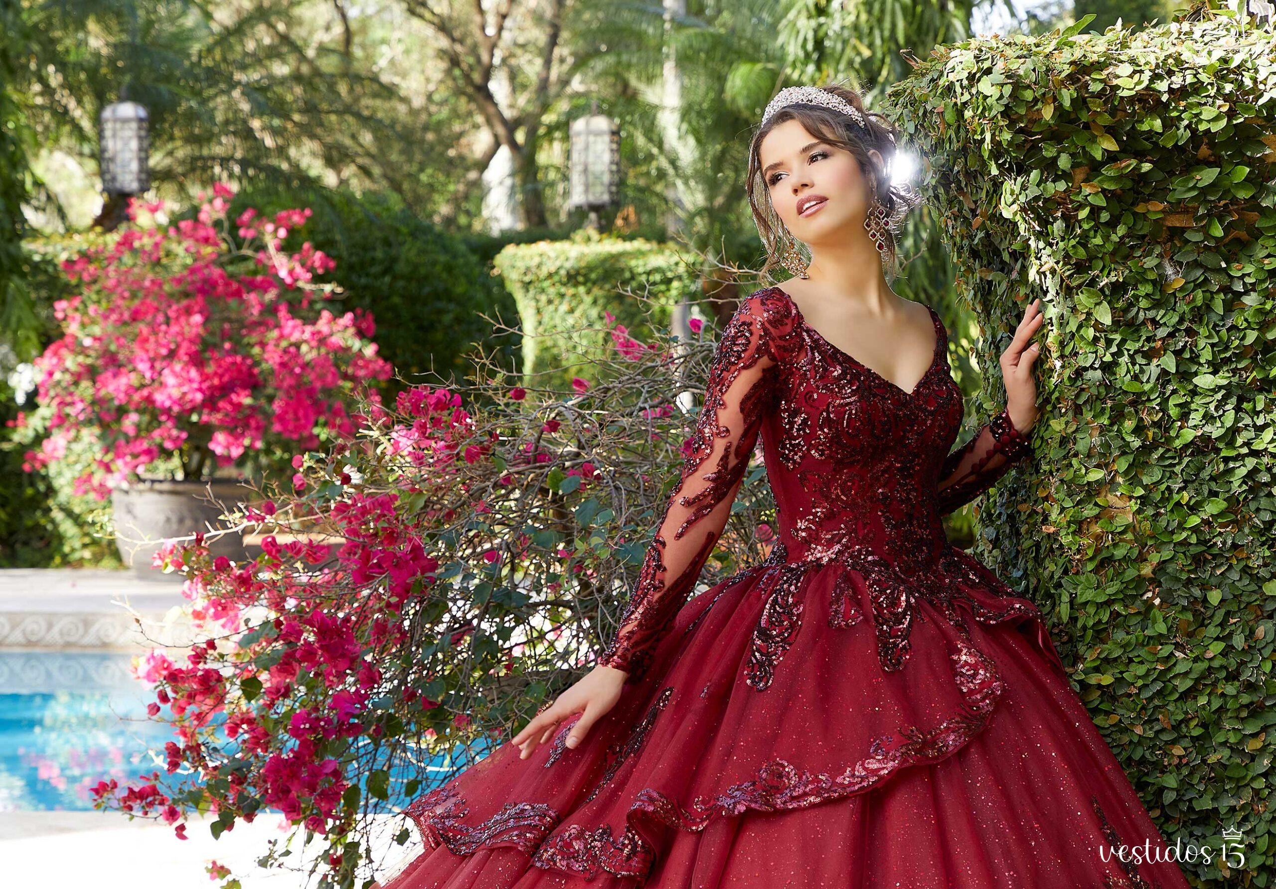 Alternative view of Vestido de 15 años Adela Rojo vino