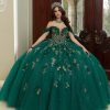 Vestido de quince años verde esmeralda corte princesa con bordados dorados