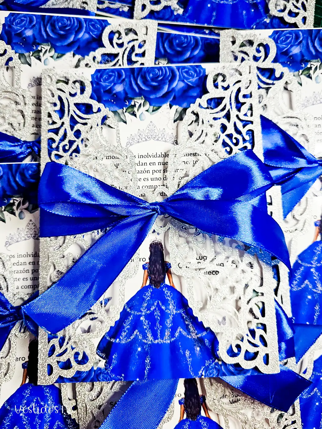 Invitacion azul rey — diseño exclusivo en Vestidos15