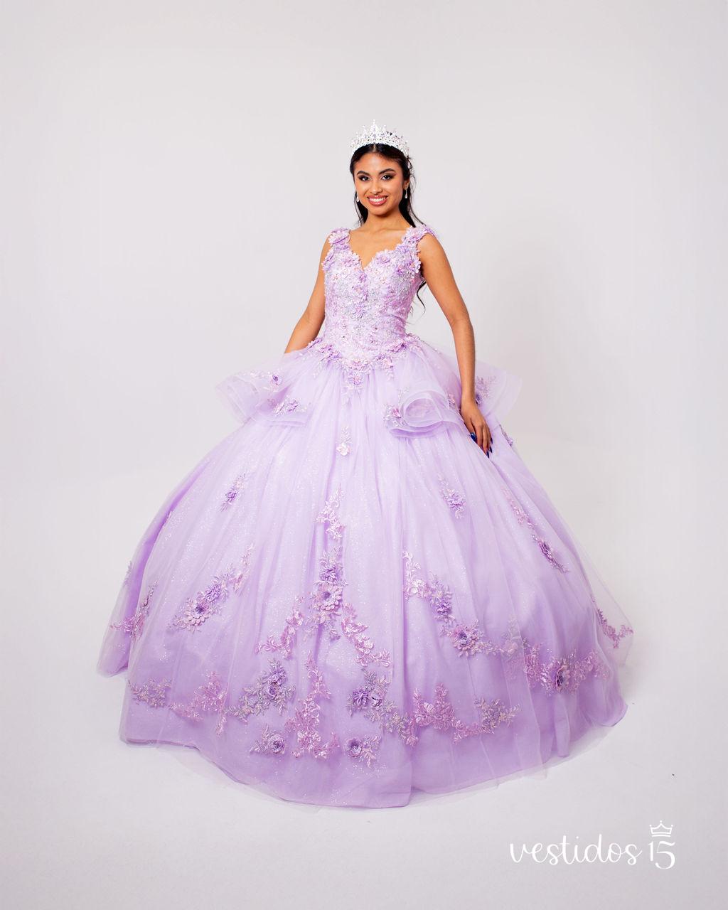 Chica con vestido de 15 años