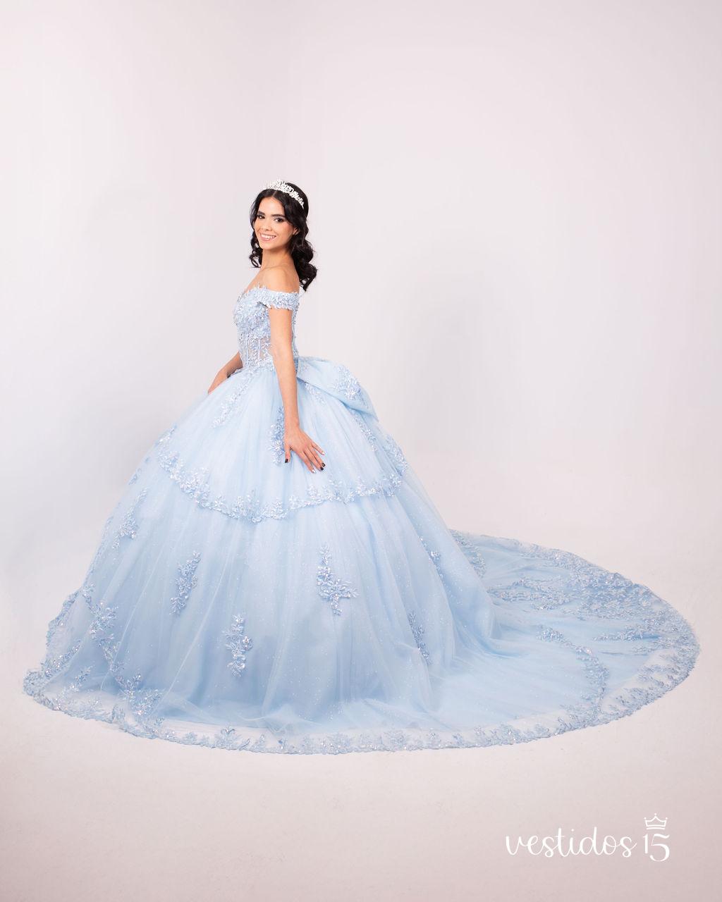 Vestido de 15 años azul cielo