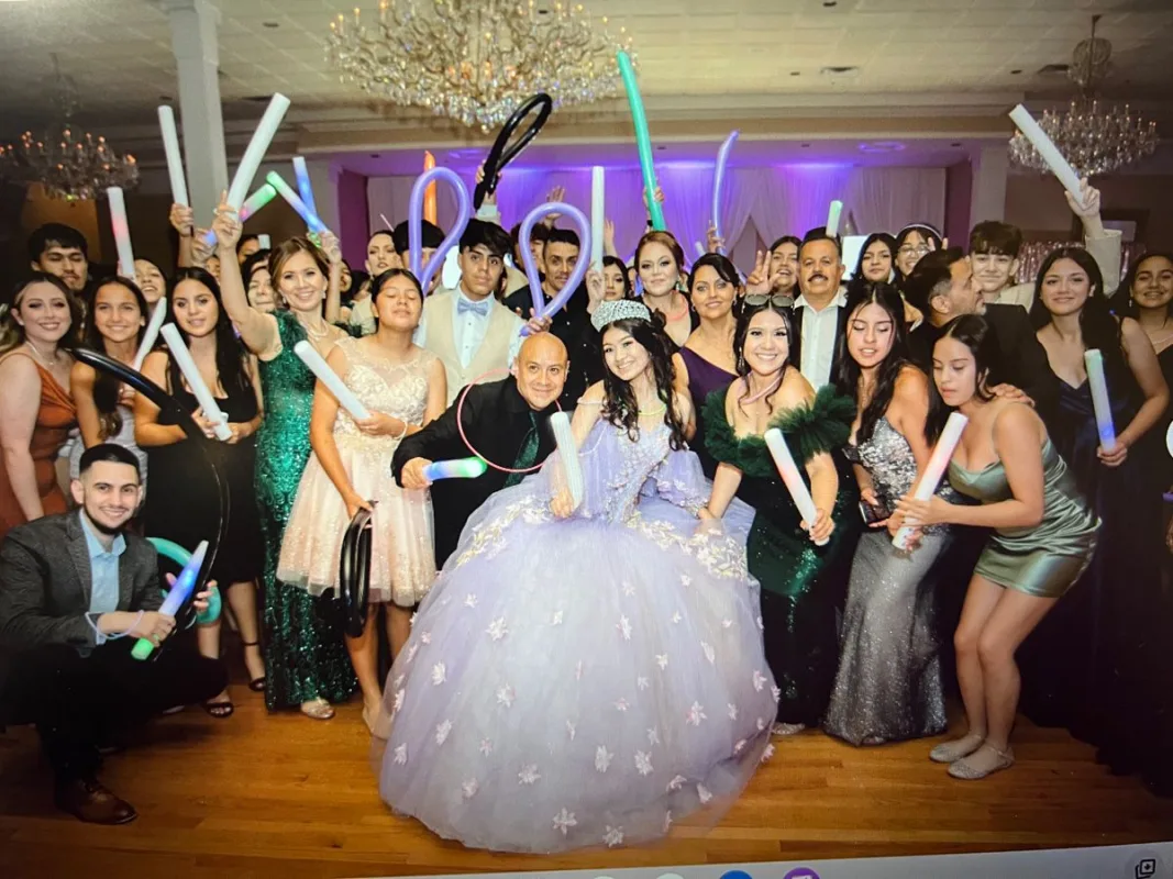 Quinceañeras Latinas en Miami: Celebra tus XV Años y Comparte tu Cultura Quinceañeras Latinas en Miami: Celebra tus XV Años y Comparte tu Cultura