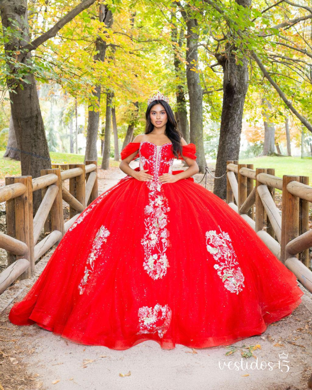 ✨ Vestidos de Quinceañera con Brillos: Perfectos para tus 15 Años