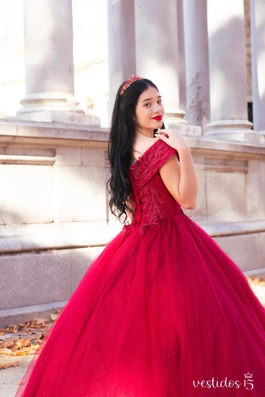Vestidos de 15 años según el tipo de salón: cómo elegir el vestido ideal según el espacio y el ambiente Vestidos de 15 años según el tipo de salón: cómo elegir el vestido ideal según el espacio y el ambiente