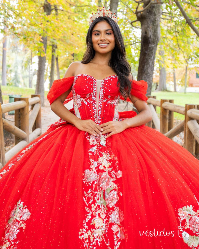 ✨ Vestidos de Quinceañera con Brillos: Perfectos para tus 15 Años