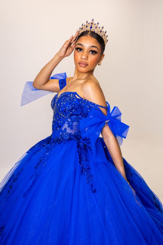 7 vestidos de 15 años en color azul: tendencias 2026