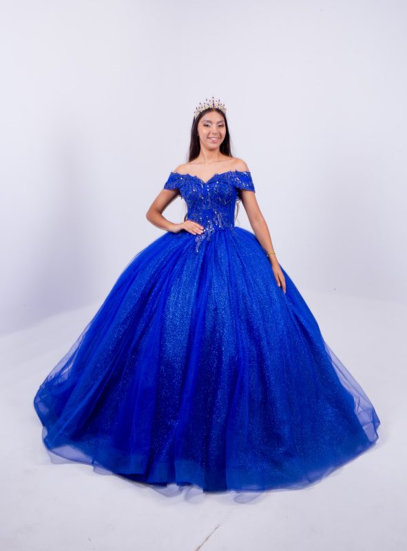 7 vestidos de 15 años en color azul: tendencias 2026