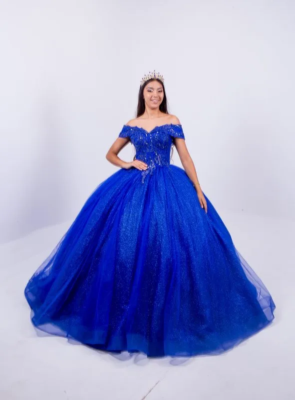 7 vestidos de 15 años en color azul: tendencias 2026