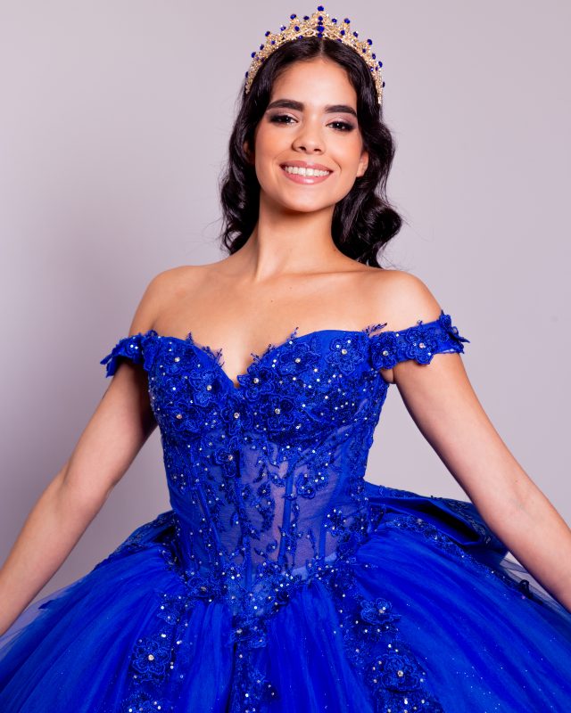 7 vestidos de 15 años en color azul: tendencias 2026