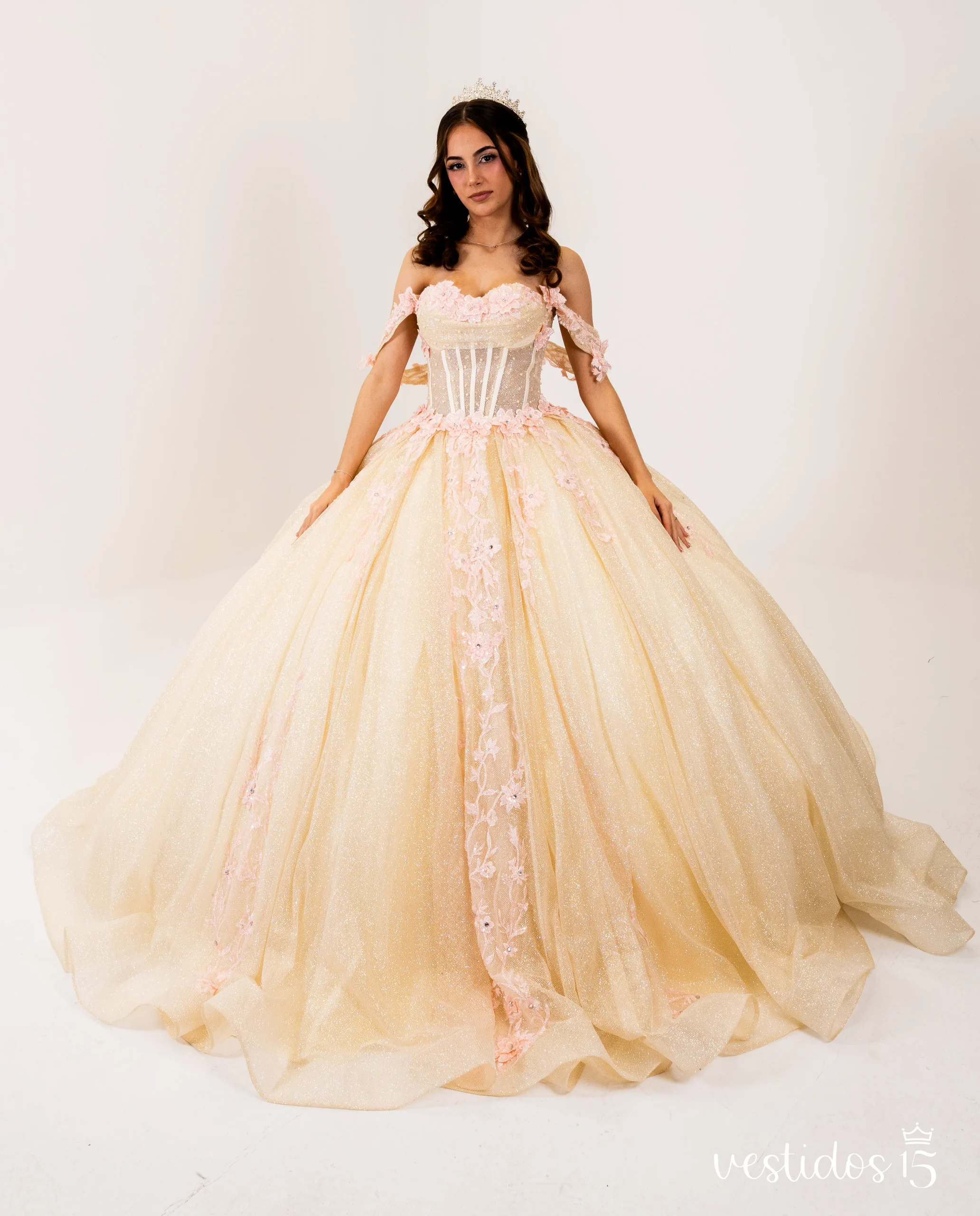 Vestido de 15 años Princesa Beige