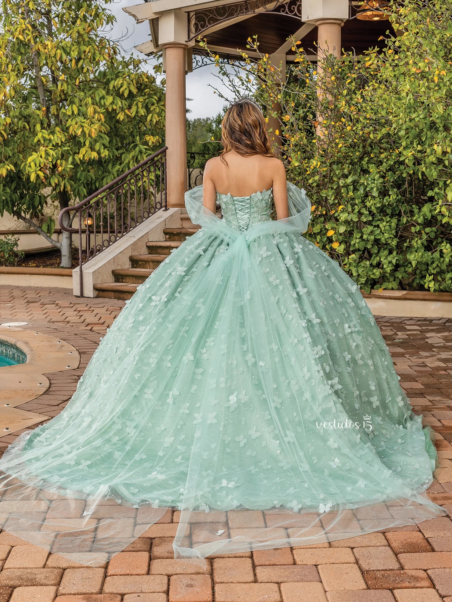 Alternative view of Vestido de 15 años Clara Salvia Verde Pastel