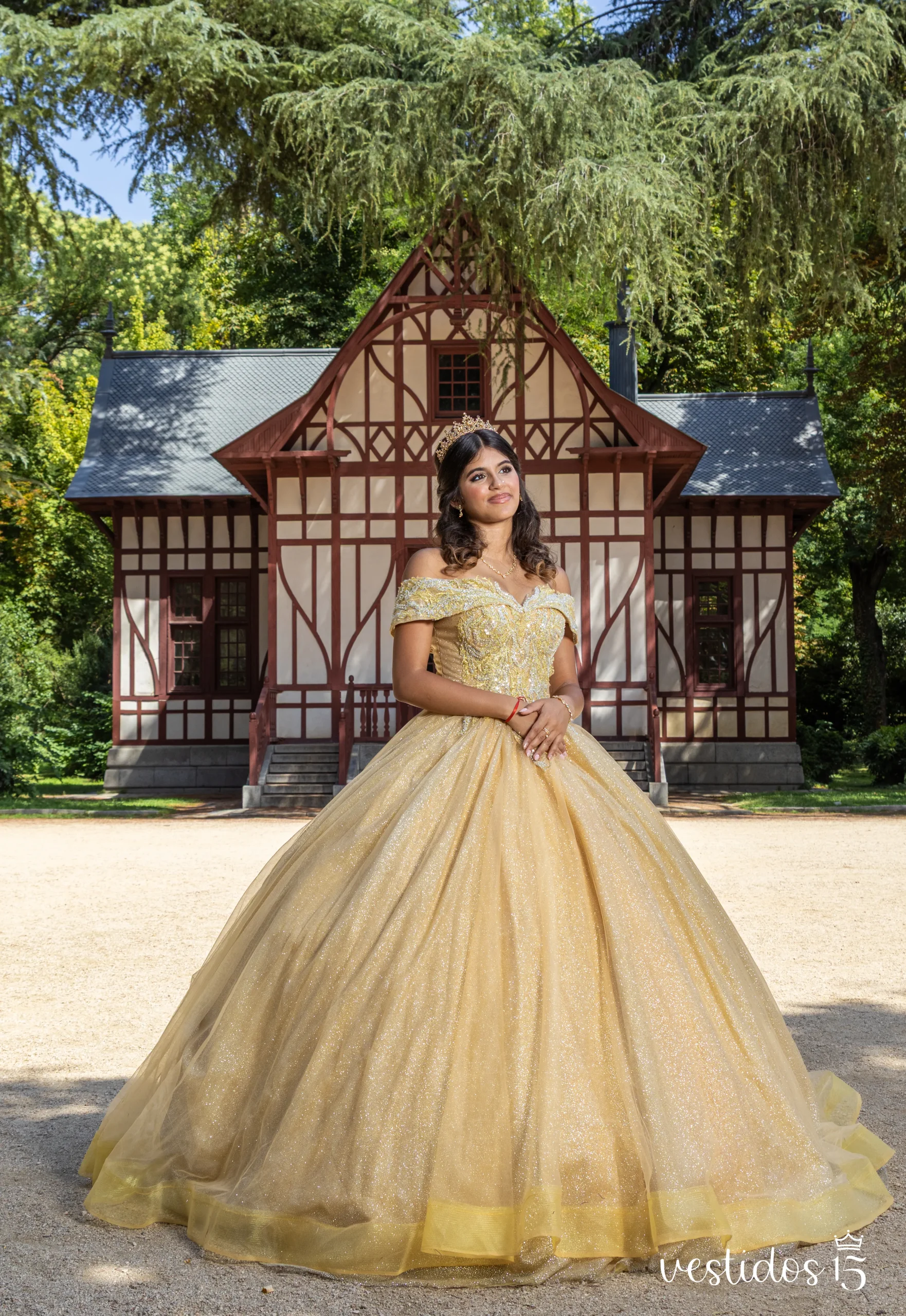 Alternative view of Vestido Ashley Amarillo con Dorado
