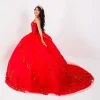 quinceañera con vestido rojo