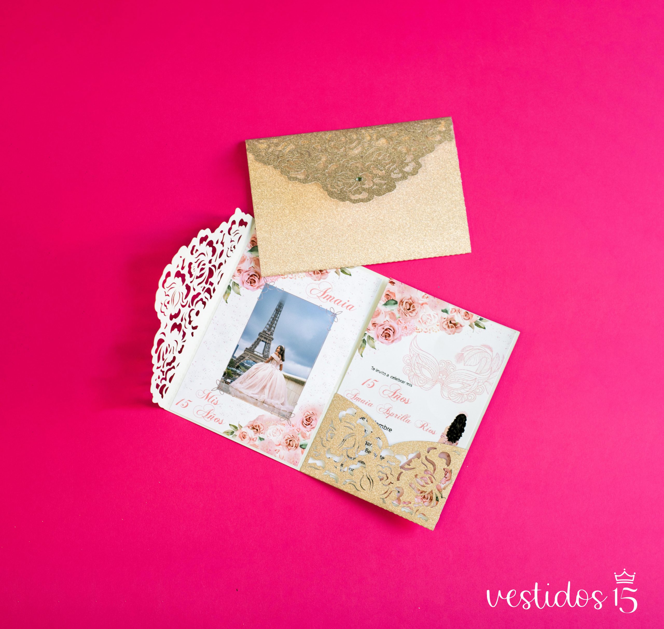 Invitación troquelada rosa crema