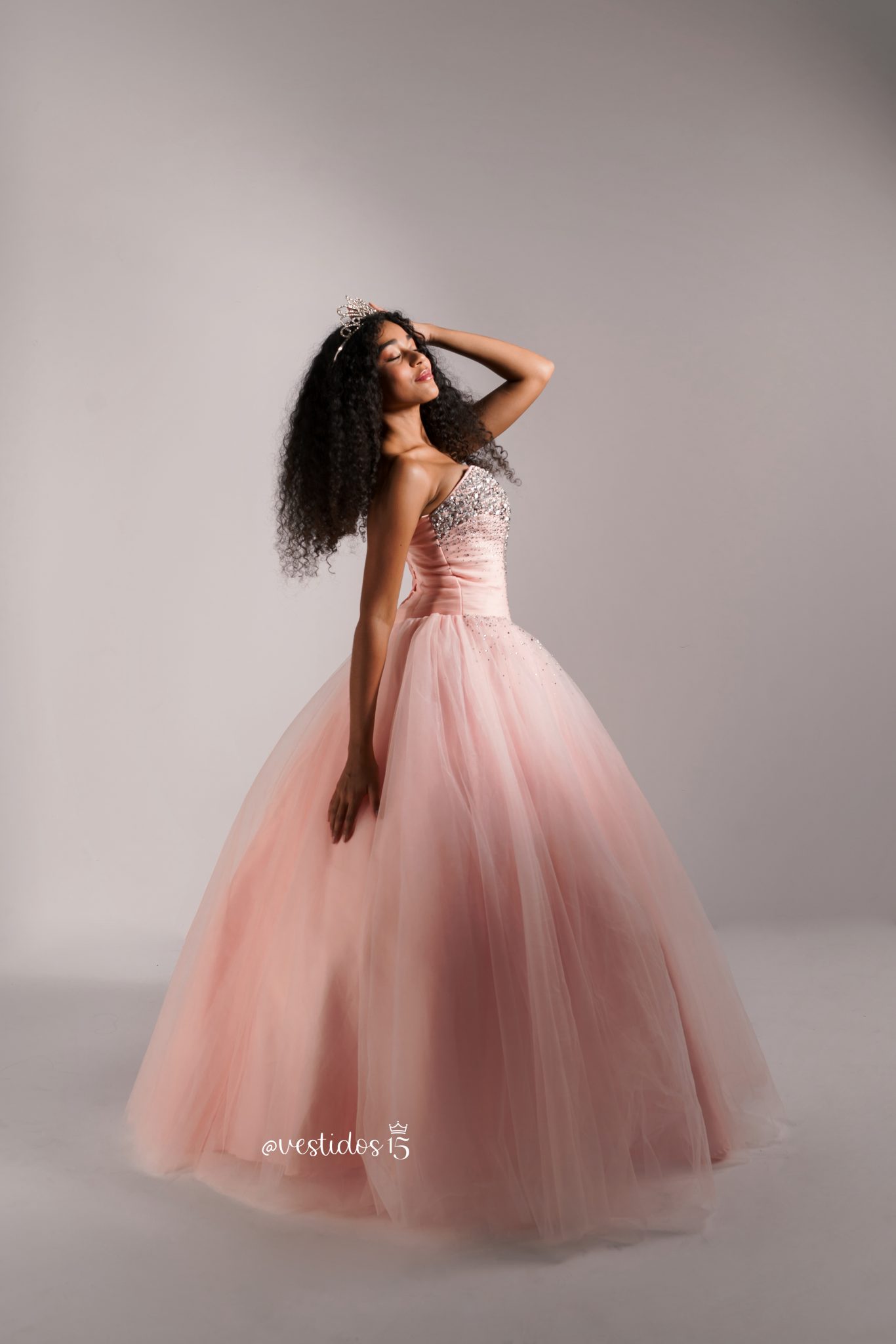 Alternative view of Vestido Pedrería Rosa