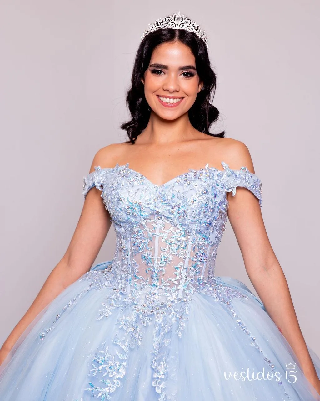 Vestido de 15 años Cenicienta Azul Cielo en Alquiler - Imagen 4