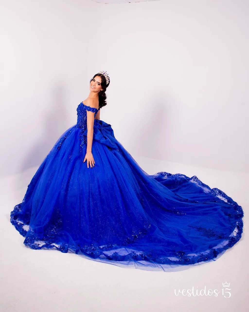 Vestido 15 azul isa años de Vestidos15 — calidad y estilo para ocasiones especiales