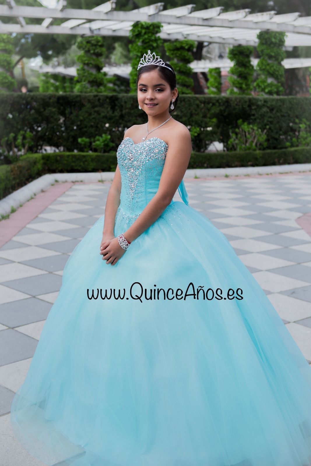 Vestido largo palabra de honor con Pedrería Turquesa