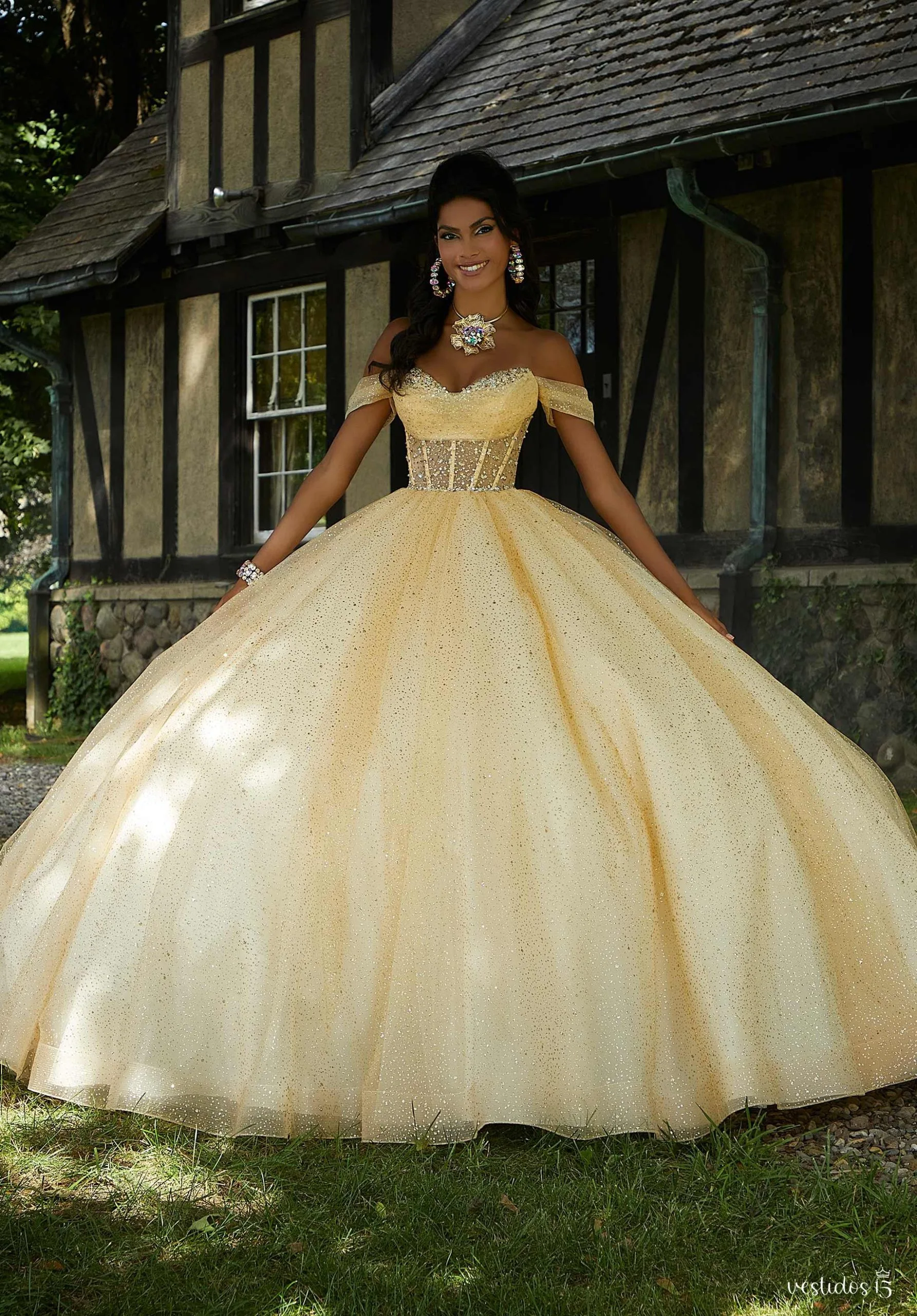 Vestido 15 amarillo aleida de Vestidos15 — calidad y estilo para ocasiones especiales