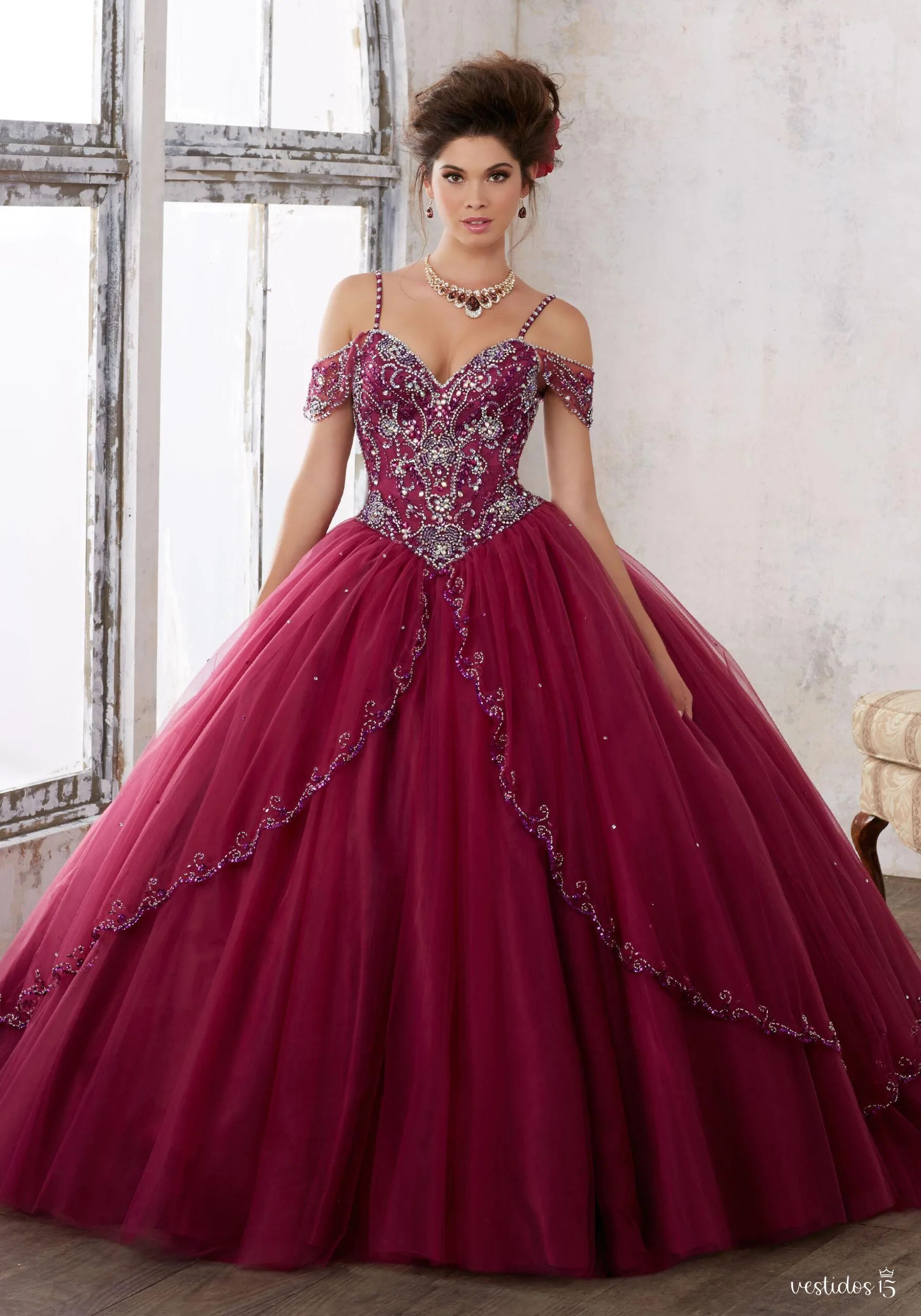Alternative view of Vestido de 15 años Alma Rojo vino
