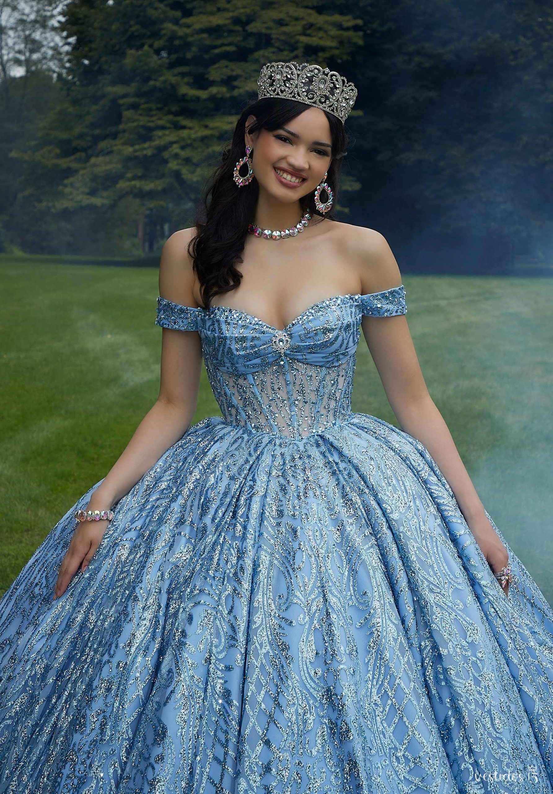Alternative view of Vestido de 15 años Adriana Azul Gold