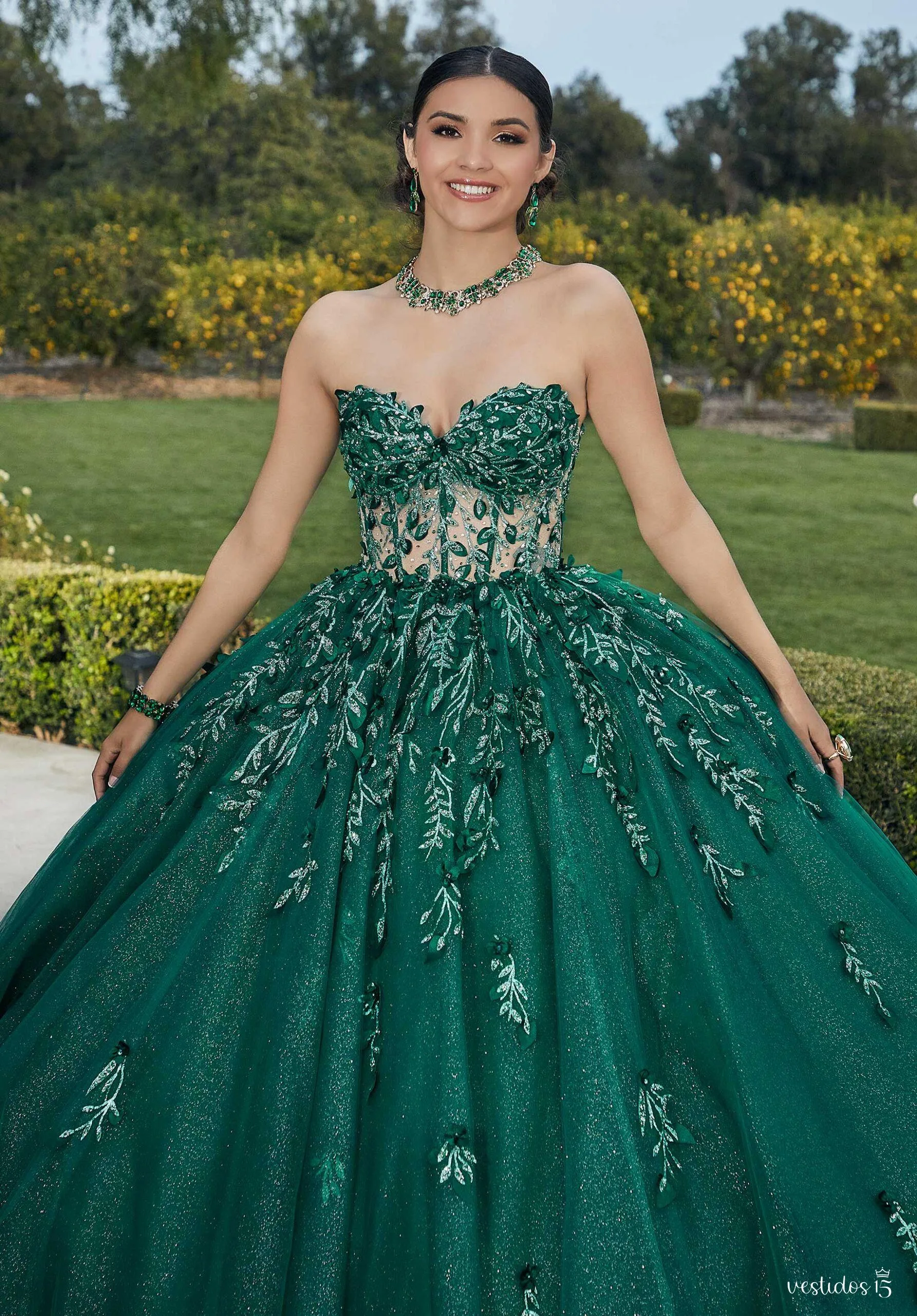 Vestido de 15 años Ángela Verde Oscuro - Imagen 3