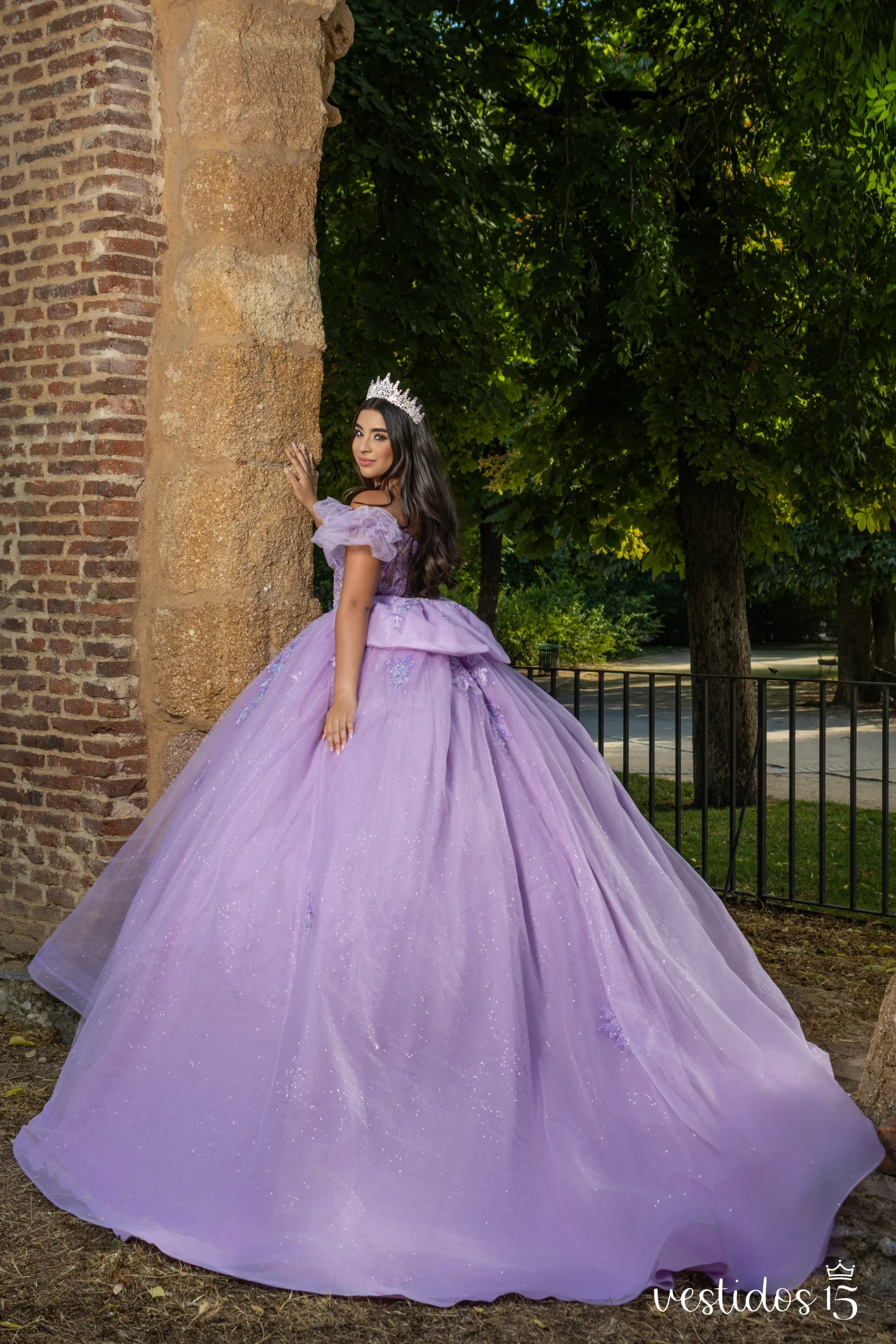 Vestido de 15 años en Alquiler Campanita Morado Vestido de 15 años en Alquiler Campanita Morado - Imagen 4