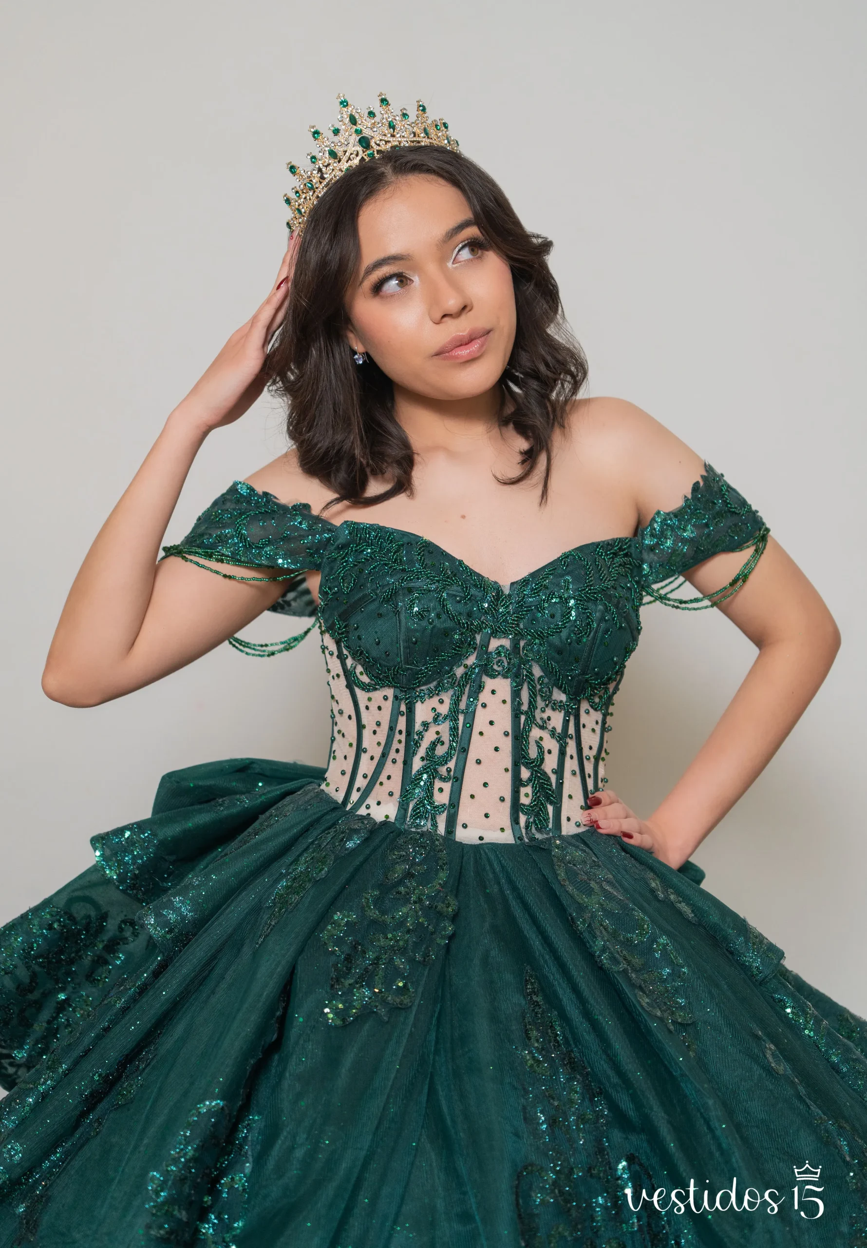 Alternative view of Vestido Valentina Verde Esmeralda con Transparencia