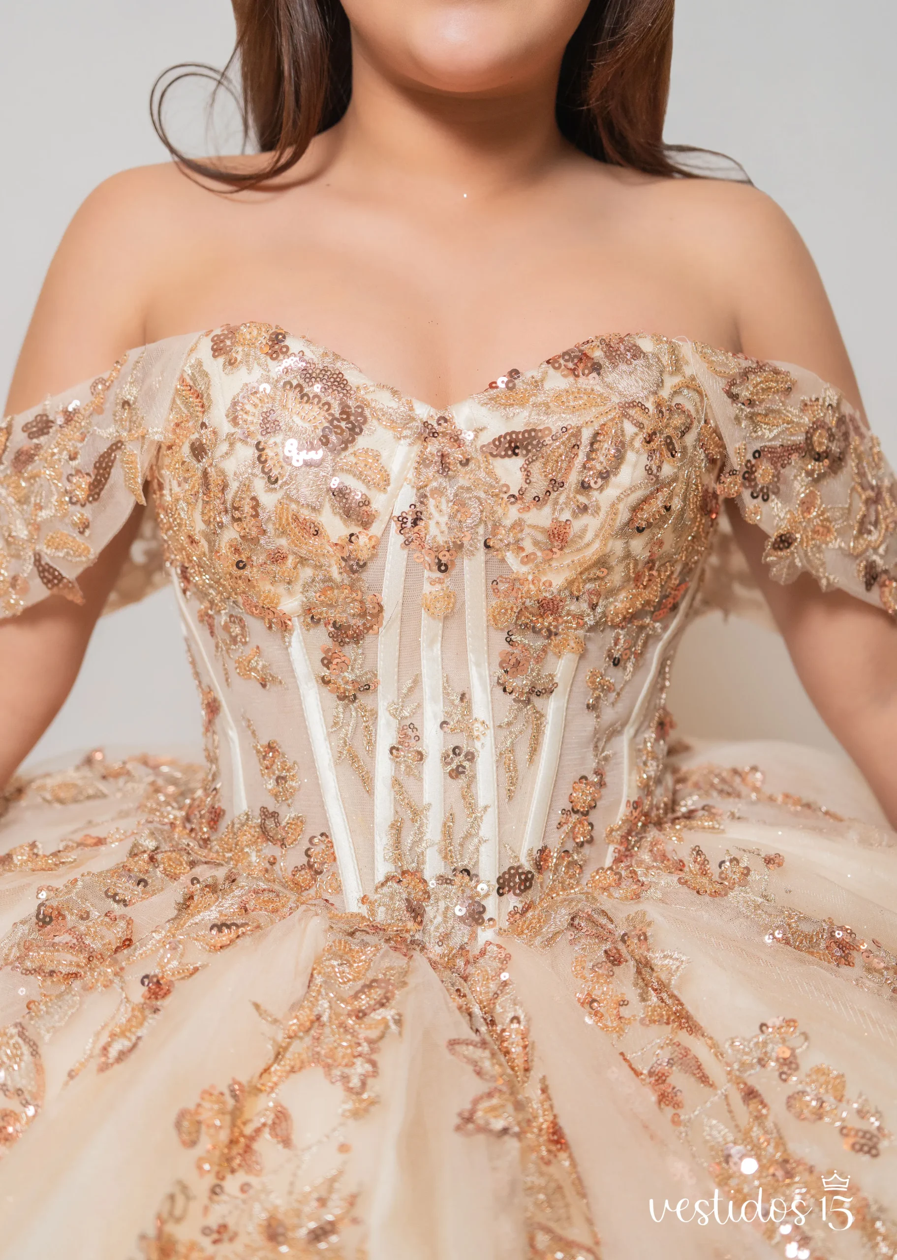 Alternative view of Vestido de 15 años Vera Oro